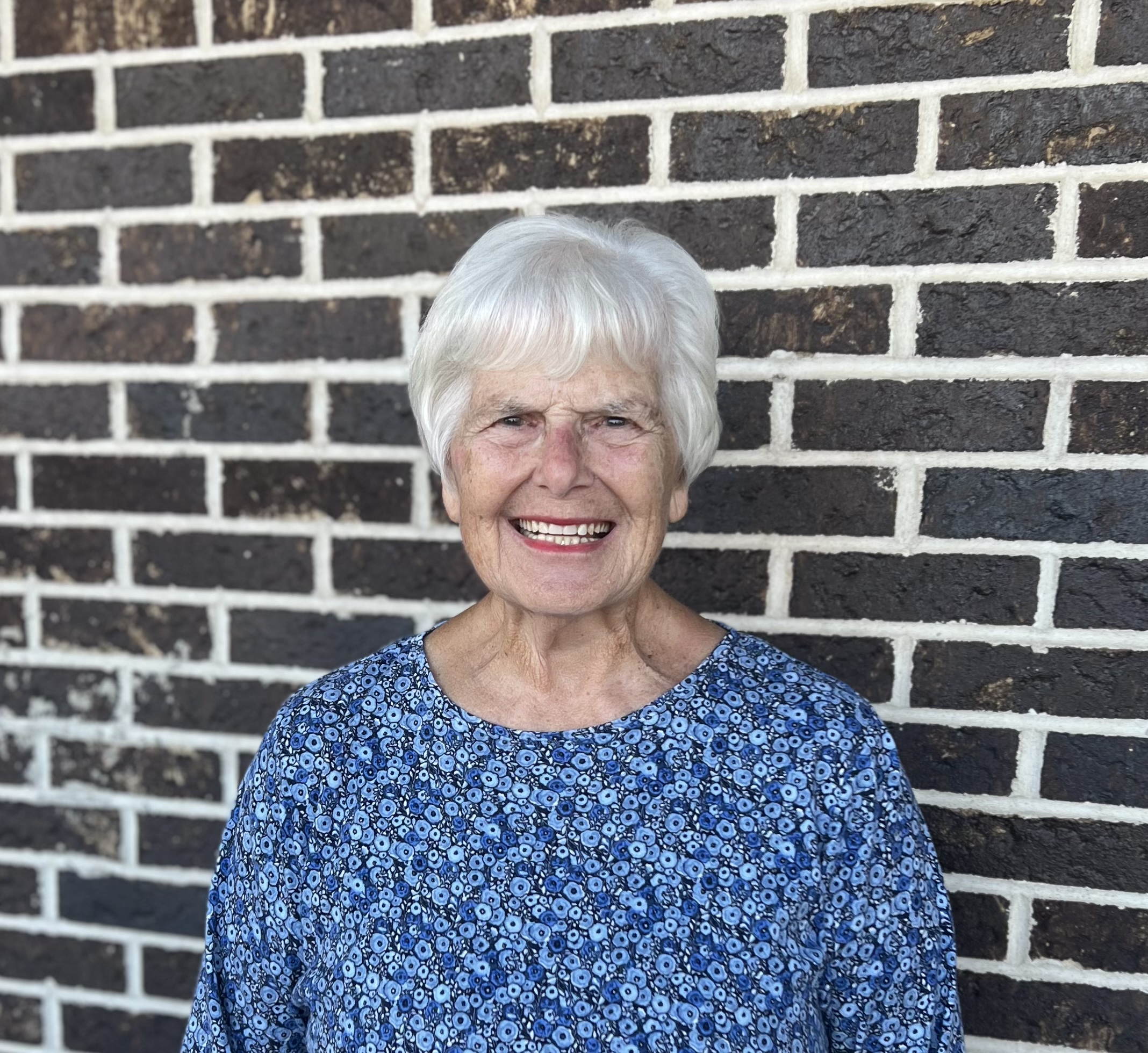 Frances Kiser – Hosting Legend