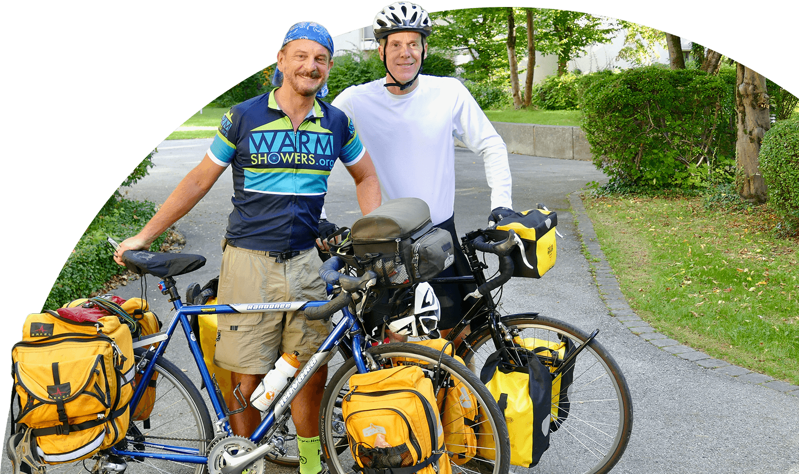2 Warmshowers Cyclists with touring bikes